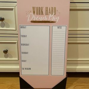 day of the week wall decor